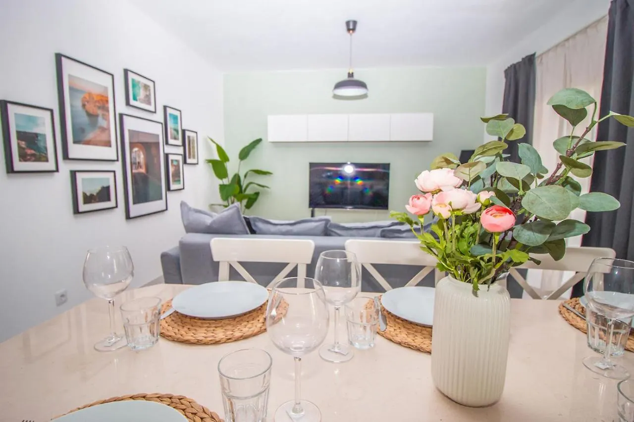 Apartment Close To Golf, Beaches, Quinta Lago, Vale Lobo, Quarteira And Vilamoura Quinta do Lago